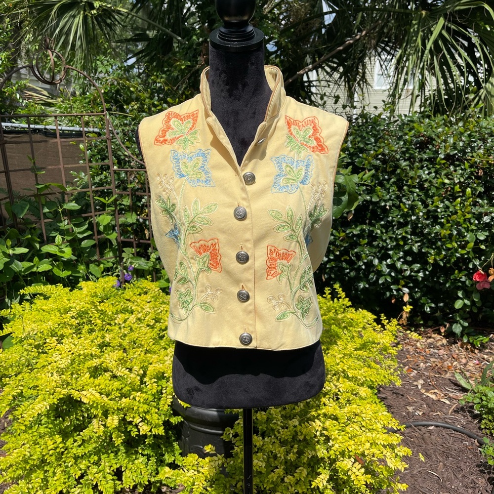 Embroidered Yellow Floral Sleeveless Vest